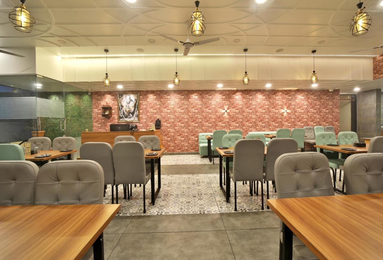 Saish Hotel Shirdi Extérieur photo