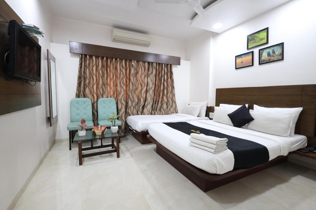 Saish Hotel Shirdi Extérieur photo