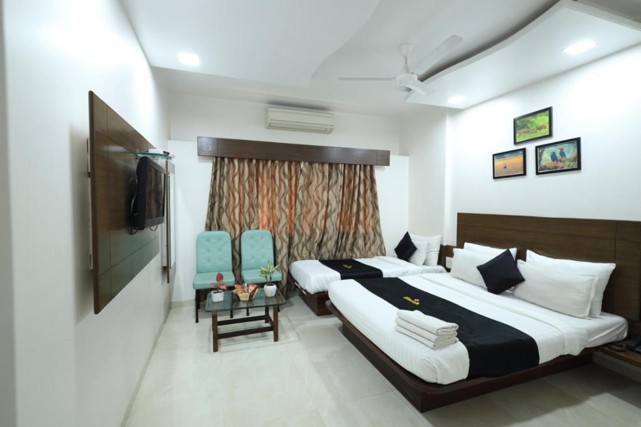 Saish Hotel Shirdi Extérieur photo