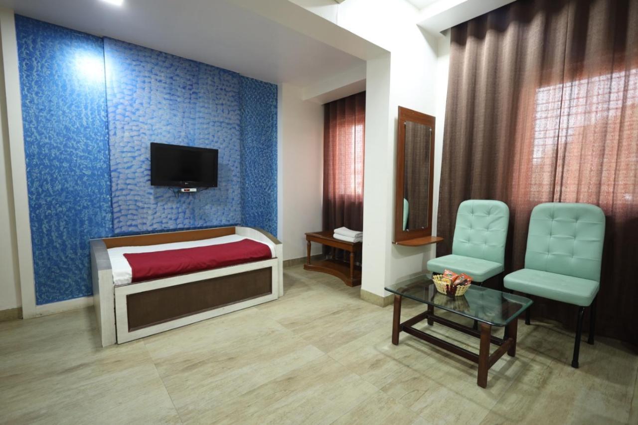 Saish Hotel Shirdi Extérieur photo