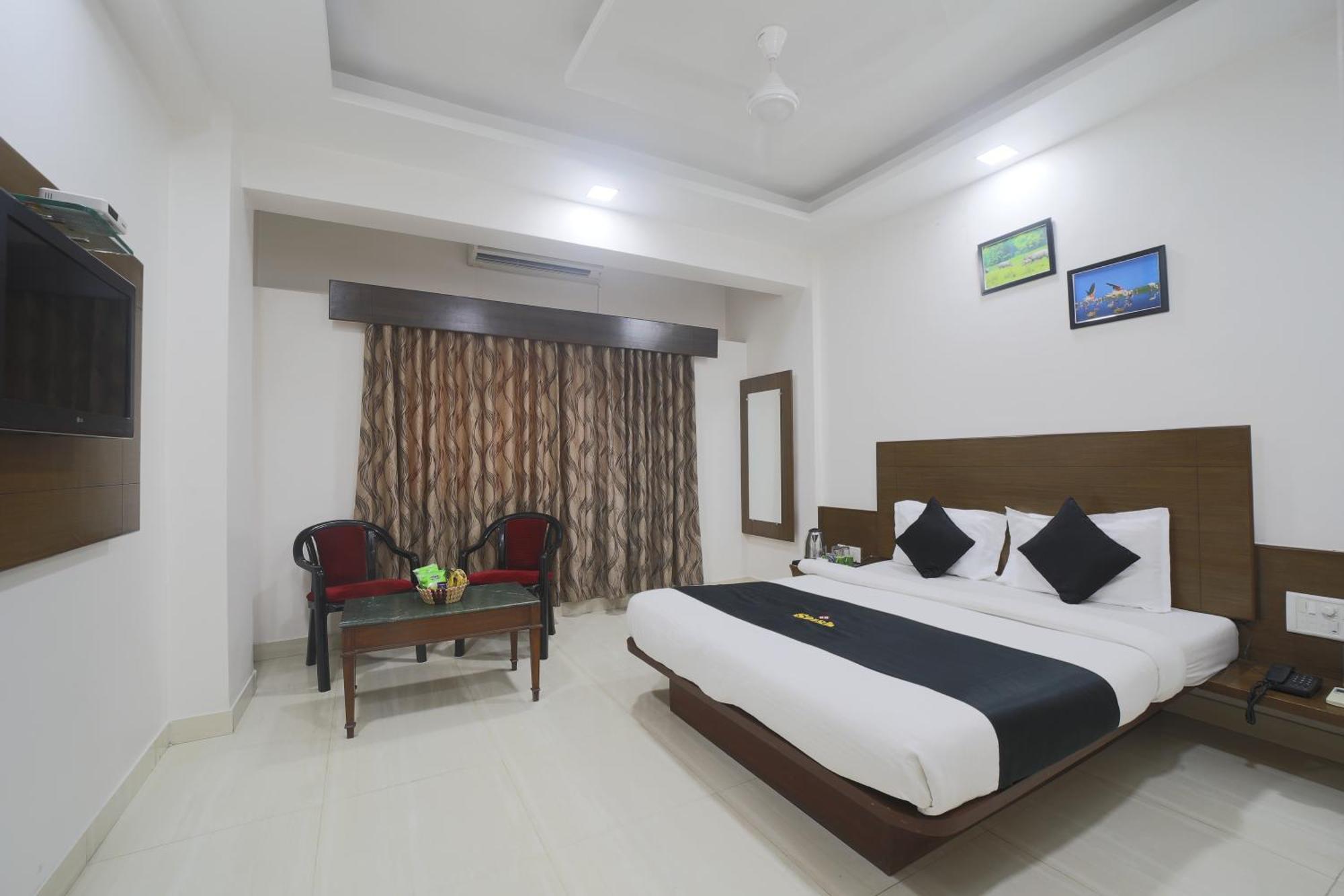 Saish Hotel Shirdi Extérieur photo