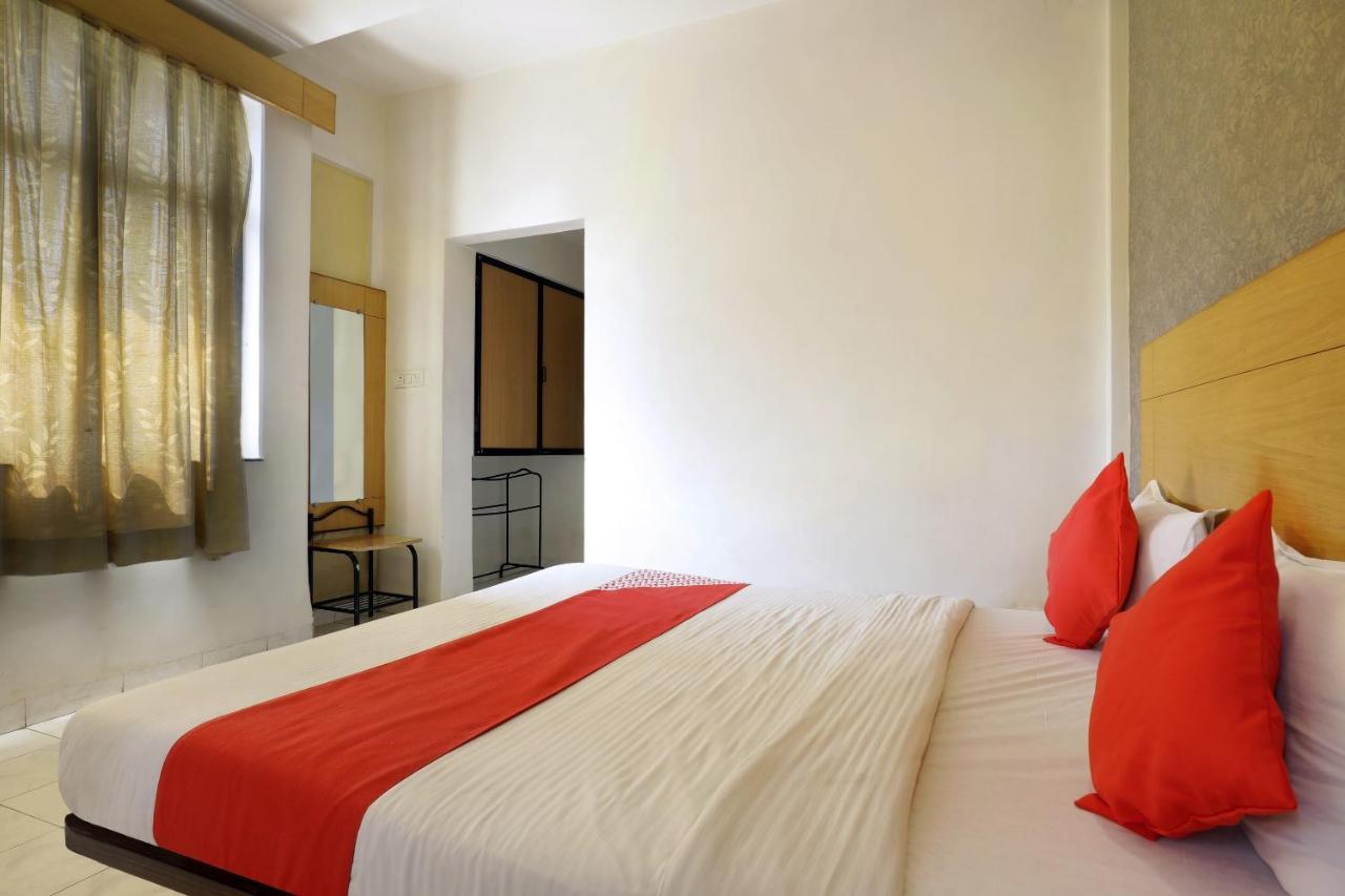 Saish Hotel Shirdi Extérieur photo