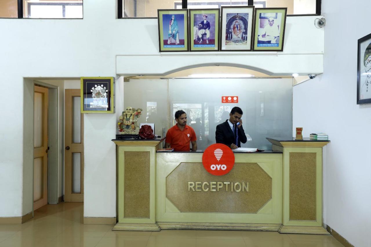 Saish Hotel Shirdi Extérieur photo